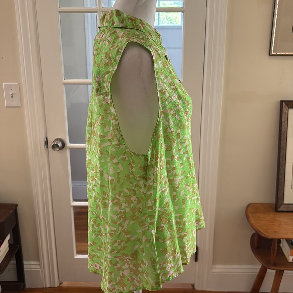 NWT CAbi Lime Green & Cream Print Sleeveless Collared ‘Shine’ Top. Size L. - Picture 5 of 8